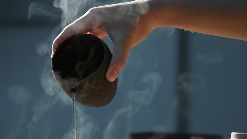 黄茶：千年古韵的养生瑰宝——从工艺到品鉴的全解析